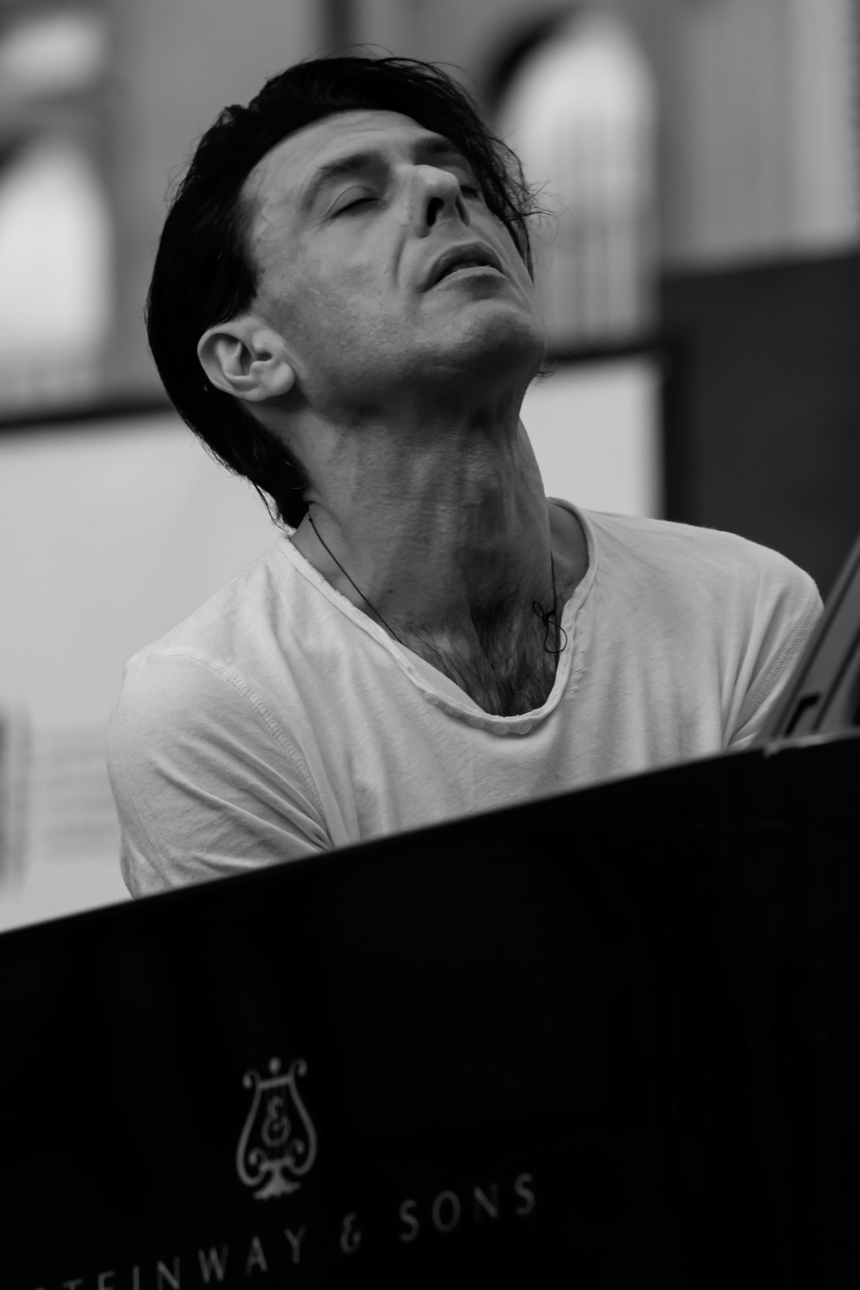 Addio Ezio Bosso poeta del pianoforte.Amava la Sicilia. Mattarella:”La musica missione della sua vita”