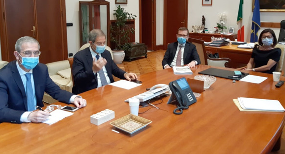 Trasporto e viabilità al centro dell’incontro di oggi fra il presidente Musumeci e i ministri De Micheli e Provenzano Trasporto e viabilità al centro dell’incontro di oggi fra il presidente Musumeci e i ministri De Micheli e Provenzano