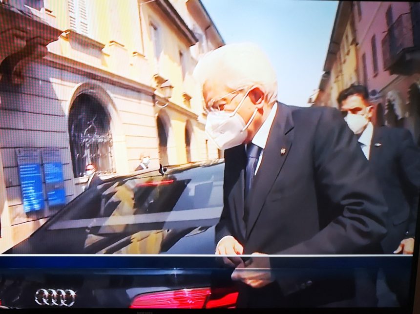 Mattarella a Codogno: “In questi luoghi si ritrova oggi la Repubblica. Da qui vogliamo ripartire”