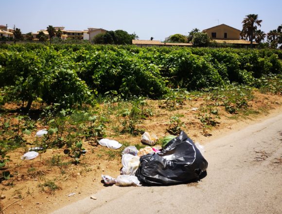 Marsala, controllo contro l’abbandono dei rifiuti nel territorio. Il Comune avvia la procedura per il servizio Marsala, controllo contro l’abbandono dei rifiuti nel territorio. Il Comune avvia la procedura per il servizio