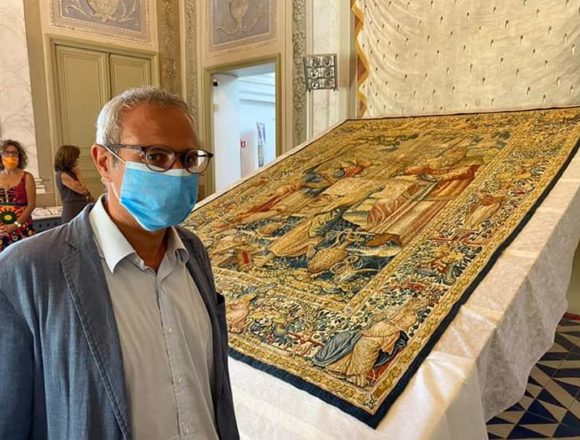 Finalmente si restaurano i preziosi Arazzi Fiamminghi di Marsala. Questa raccolta di rilevante pregio è la più importante in Italia Finalmente si restaurano i preziosi Arazzi Fiamminghi di Marsala. Questa raccolta di rilevante pregio è la più importante in Italia