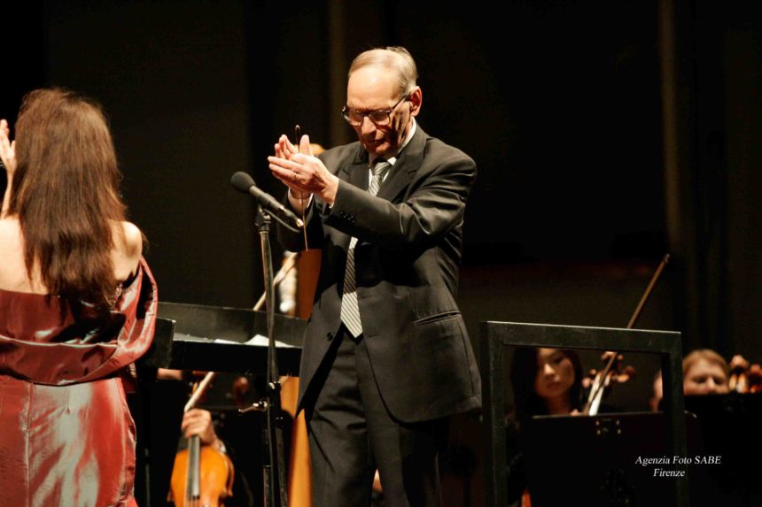 Al Maestro Morricone l’omaggio della 66^ edizione del Taormina Film Festival. Anteprima mondiale di Devotion, il film di Giuseppe Tornatore, prodotto da Dolce e Gabbana con la colonna sonora di Ennio Morricone