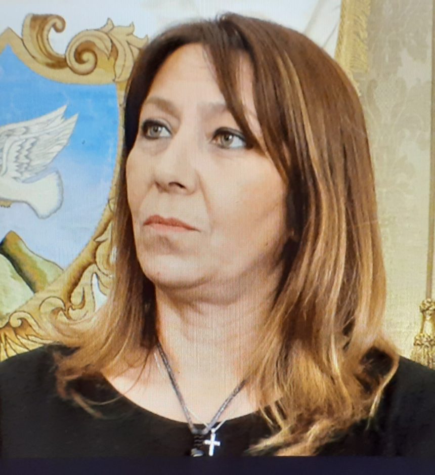 L’inchiesta sui parcheggi ad Erice coinvolge il sindaco Daniela Toscano. Arriva la sospensione da parte del Prefetto