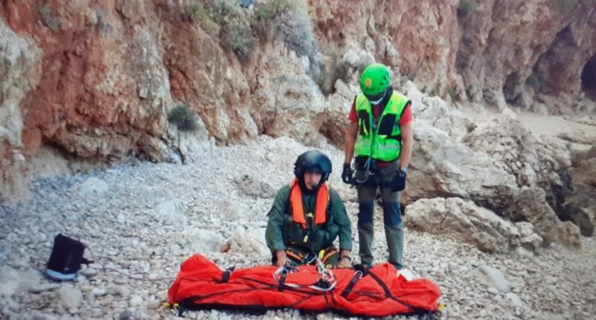 Un equipaggio dell’Aeronautica di Marsala salva una donna in fibrillazione ventricolare nella Riserva Naturale dello Zingaro