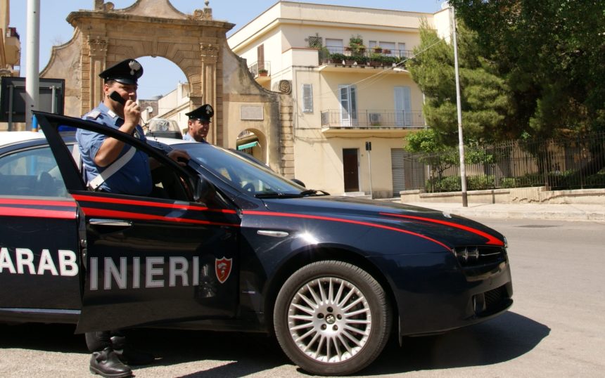Castelvetrano: aggredisce i carabinieri in manette 43enne