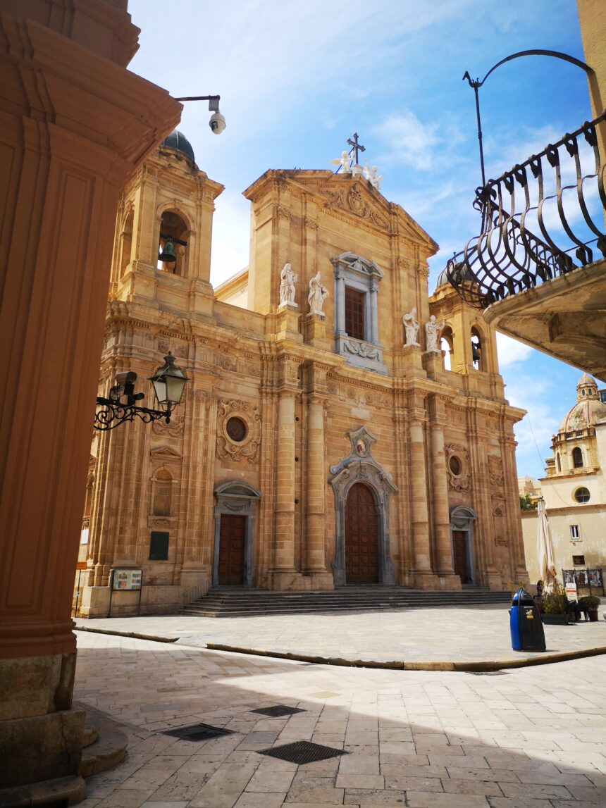 Marsala,  dal 25 ottobre al 1 novembre nella Chiesa Madre saranno esposte le reliquie del beato martire don Pino Puglisi nell’850° anniversario del martirio di san Tommaso Becket