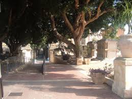 Bus navetta gratuiti a Marsala  collegheranno i punti di raccolta con il cimitero nelle 4 giornate della commemorazione dei defunti
