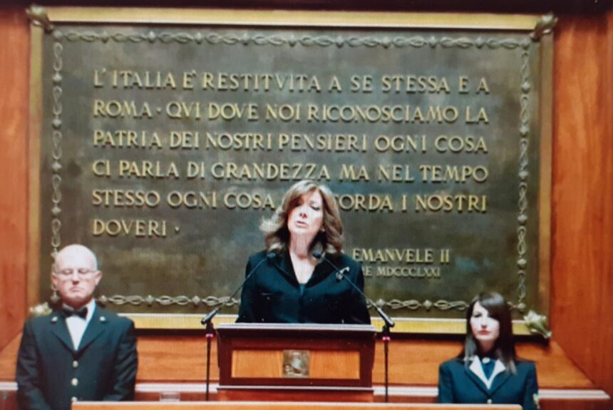 Il presidente del Senato Casellati: “Una frase che disonora le istituzioni”