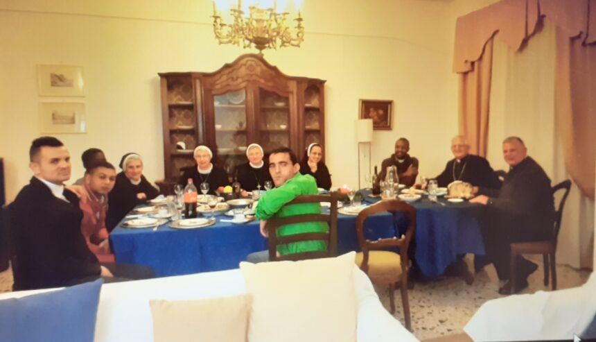 Un dono per sostenere l’integrazione. 4 biciclette per gli immigrati ex-detenuti che vivono nella casa canonica a Valderice