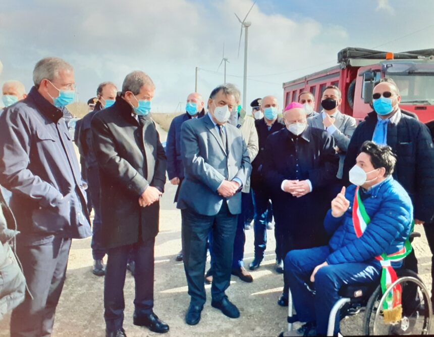 Infrastrutture: Musumei a Valledolmo per consegna lavori finanziati dalla Regione Siciliana. Presenti: l’assessore Falcone, il sindaco Orlando, il vescovo Marciante