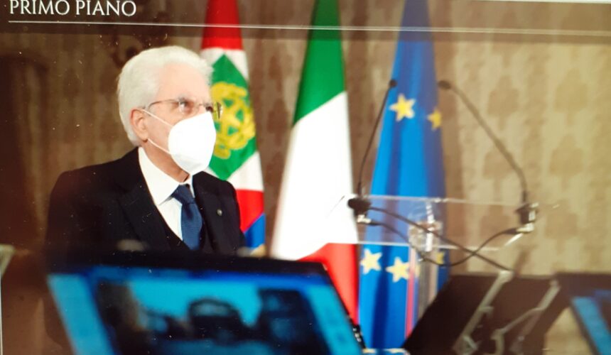 Mattarella all’Anci:” Questo virus tende a dividerci. Dobbiamo far ricorso alle nostre capacità e al nostro senso di responsabilità, per creare convergenze e collaborazione”