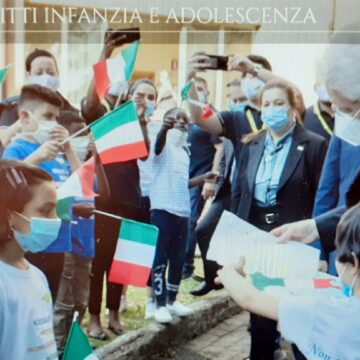Mattarella:” IL virus sta minando il futuro delle prossime generazioni. Bisogna intervenire per non fare sentire soli i bambini e i giovani, per consegnare un mondo migliore e più responsabile alle future generazioni”