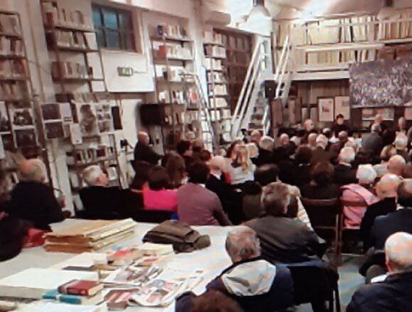 Salviamo un grande patrimonio: l’Istituto Gramsci Siciliano che gestisce un archivio storico tra i più importanti del Mezzogiorno, una biblioteca con 35mila volumi. Cronaca di una morte annunciata di un luogo di intensa promozione culturale. Tutti i programmi televisivi di storia, i documentari, alcuni registi sono passati da qui. L’appello di Franco Nicastro Salviamo un grande patrimonio: l’Istituto Gramsci Siciliano che gestisce un archivio storico tra i più importanti del Mezzogiorno, una biblioteca con 35mila volumi. Cronaca di una morte annunciata di un luogo di intensa promozione culturale. Tutti i programmi televisivi di storia, i documentari, alcuni registi sono passati da qui. L’appello di Franco Nicastro