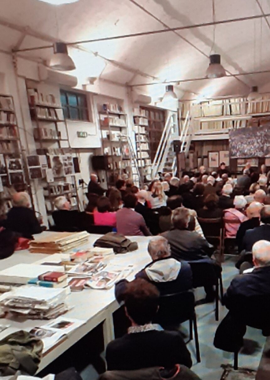 Salviamo un grande patrimonio: l’Istituto Gramsci Siciliano che gestisce un archivio storico tra i più importanti del Mezzogiorno, una biblioteca con 35mila volumi. Cronaca di una morte annunciata di un luogo di intensa promozione culturale. Tutti i programmi televisivi di storia, i documentari, alcuni registi sono passati da qui. L’appello di Franco Nicastro