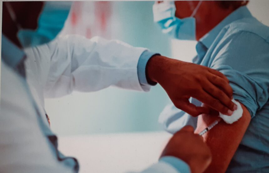 Vaccino anti covid, Arcuri annuncia:” In Italia non arrriverà prima di gennaio 2021. Priorità alle persone che lavorano negli ospedali e agli anziani”