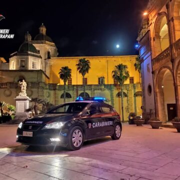 Mazara del Vallo, tenta di far esplodere casa: i Carabinieri lo bloccano con l’accendino in mano