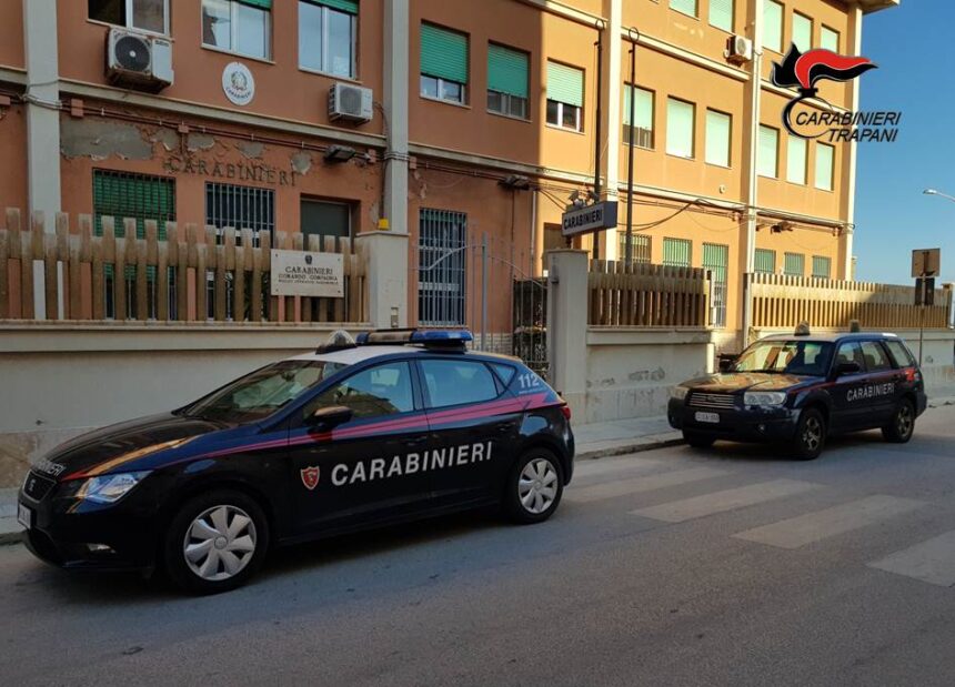 Paceco, sorpresi dai Carabinieri mentre bruciano rifiuti: due arresti