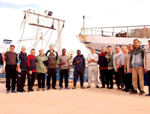 Le famiglie dei pescatori liberati: “Grazie a Miccichè e a Berlusconi” Le famiglie dei pescatori liberati: “Grazie a Miccichè e a Berlusconi”