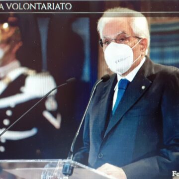 Giornata del Volontariato, Mattarella:” In questi mesi, i volontari hanno svolto un ruolo fondamentale, dedicando spontaneamente il loro tempo alle persone in difficoltà”