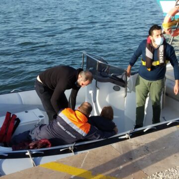 La Guardia Costiera di Marsala soccorre donna in mare in pericolo di vita