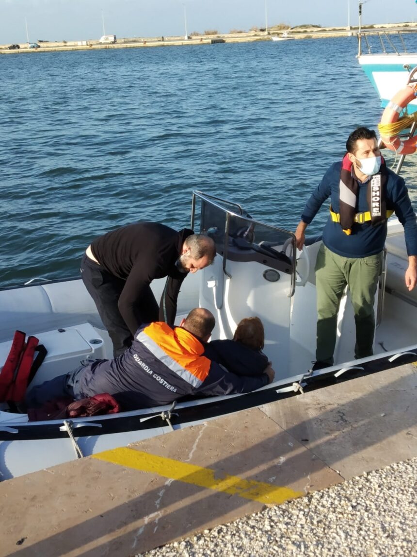 La Guardia Costiera di Marsala soccorre donna in mare in pericolo di vita