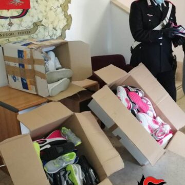 Petrosino: Carabinieri devolvono scarpe per bimbi alla Fondazione “San Vito Onlus”