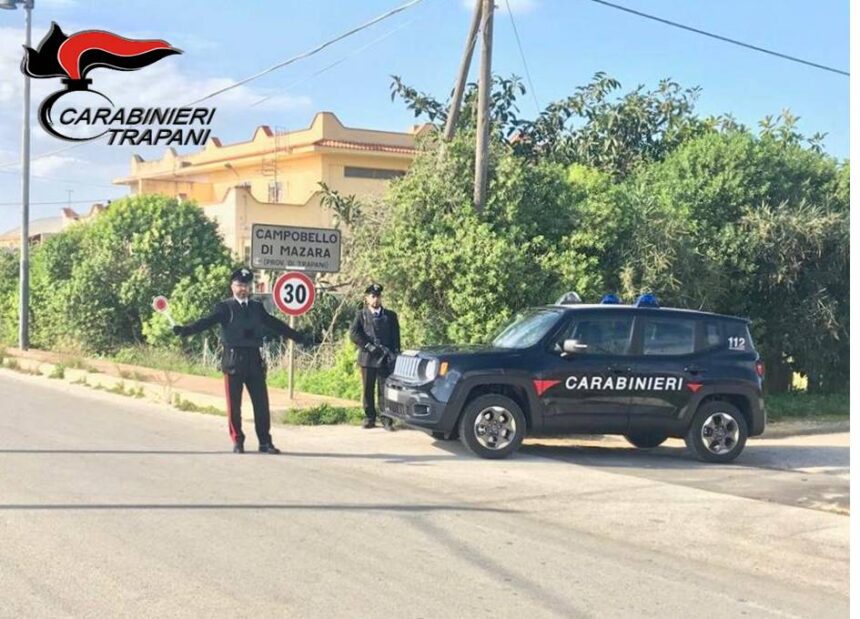 Campobello di Mazara: non si ferma all’alt dei Carabinieri e provoca un incidente con sei auto coinvolte