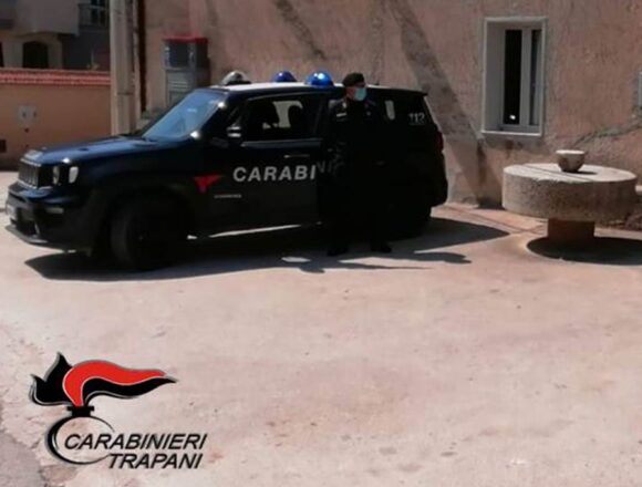 Salemi: i Carabinieri arrestano corriere della droga in piena zona rossa Salemi: i Carabinieri arrestano corriere della droga in piena zona rossa