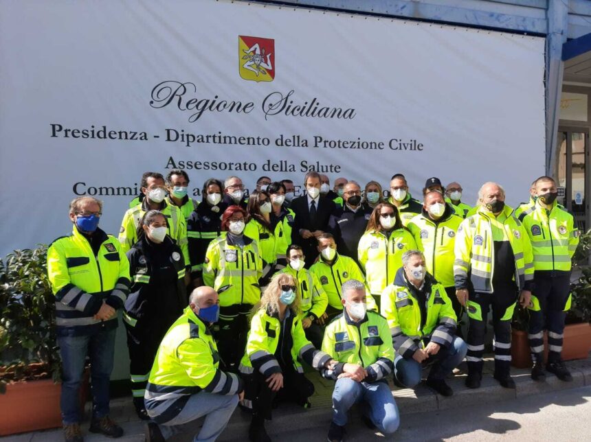 Covid: Palermo, Musumeci inaugura primo Centro vaccini in Sicilia