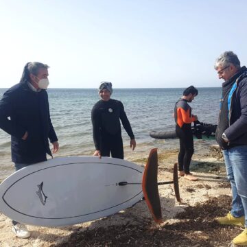 Turismo. L’assessore Oreste Alagna incontra le scuole di kitesurf: “Apprezzo il loro impegno, sosterremo questa importante realtà del nostro territorio”