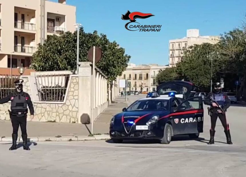 Trapani, i Carabinieri arrestano un 25enne: era in possesso di 100 grammi di hashish