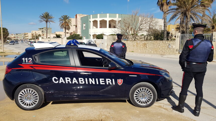 Mazara del Vallo, 33enne agli arresti domiciliari trovato fuori casa dai Carabinieri: denunciato