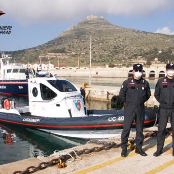 A Favignana donna in arresto per detenzione munizionamento da guerra, porto di armi atti ad offendere e droga