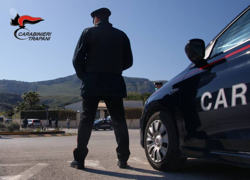 Donna rapinata nel centro di Trapani: i Carabinieri identificano ed arrestano il responsabile