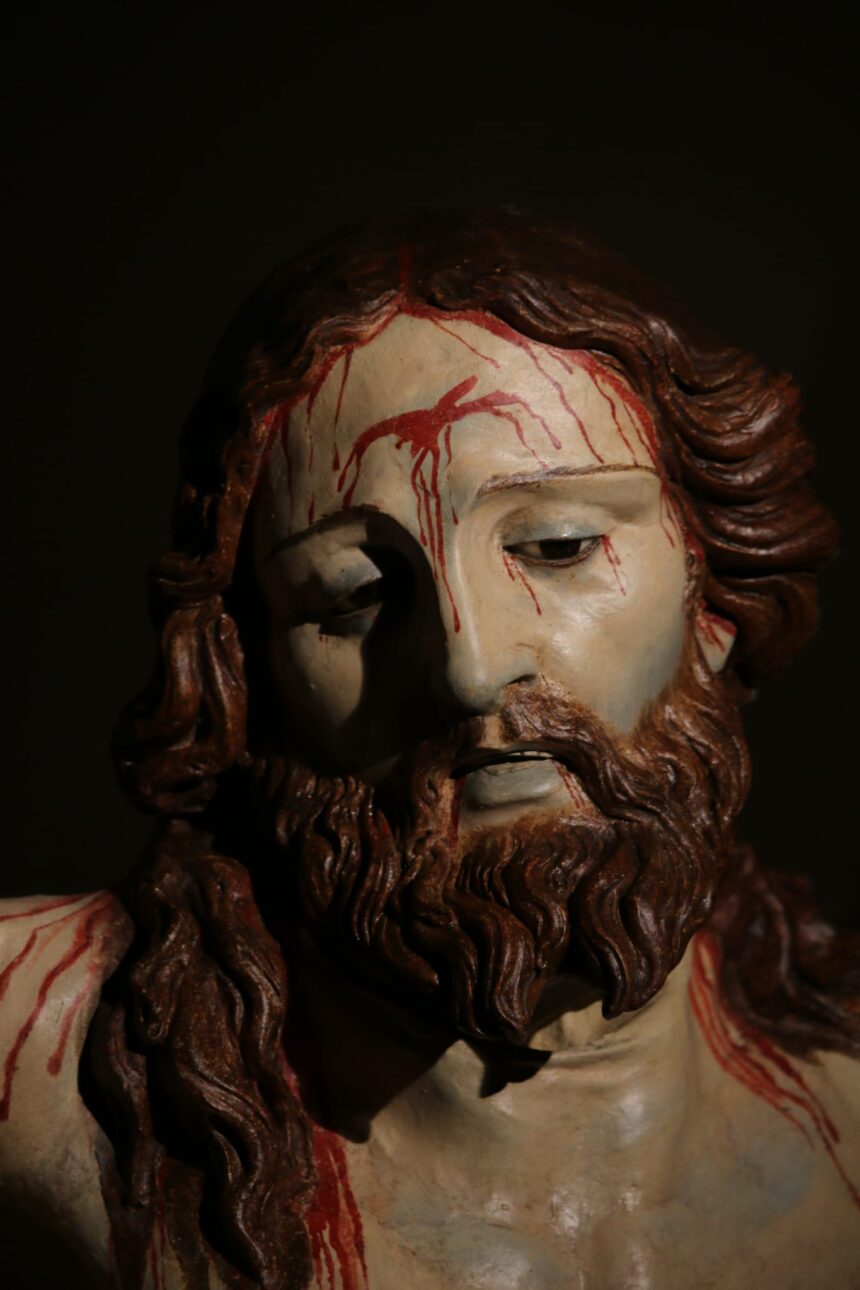 Trapani, ritorna a Santa Maria del Gesù il Crocifisso del rito della discesa della croce. Domenica 21 marzo viene presentato il restauro dai Lions
