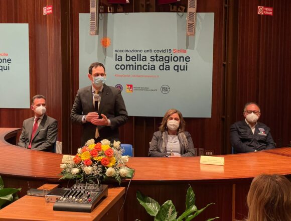 Covid, presentato Hub di Agrigento, Razza: «Sistema regionale di Protezione civile modello per tutta Italia» Covid, presentato Hub di Agrigento, Razza: «Sistema regionale di Protezione civile modello per tutta Italia»