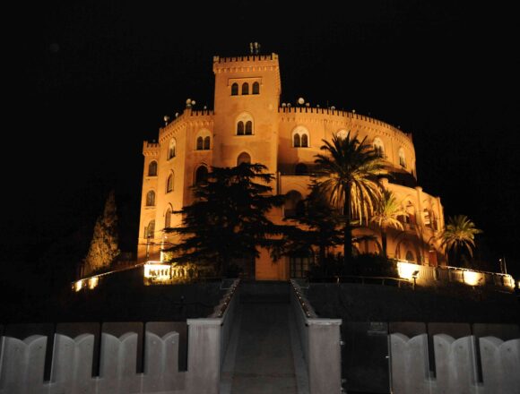 Palermo, Regione rifà il look al Castello Utveggio. Musumeci: “Era un impegno che avevo preso all’inizio della legislatura e che stiamo mantenendo. Recuperiamo un’altra sede prestigiosa, appartenente al patrimonio regionale, per molto tempo lasciata in stato d’abbandono” Palermo, Regione rifà il look al Castello Utveggio. Musumeci: “Era un impegno che avevo preso all’inizio della legislatura e che stiamo mantenendo. Recuperiamo un’altra sede prestigiosa, appartenente al patrimonio regionale, per molto tempo lasciata in stato d’abbandono”