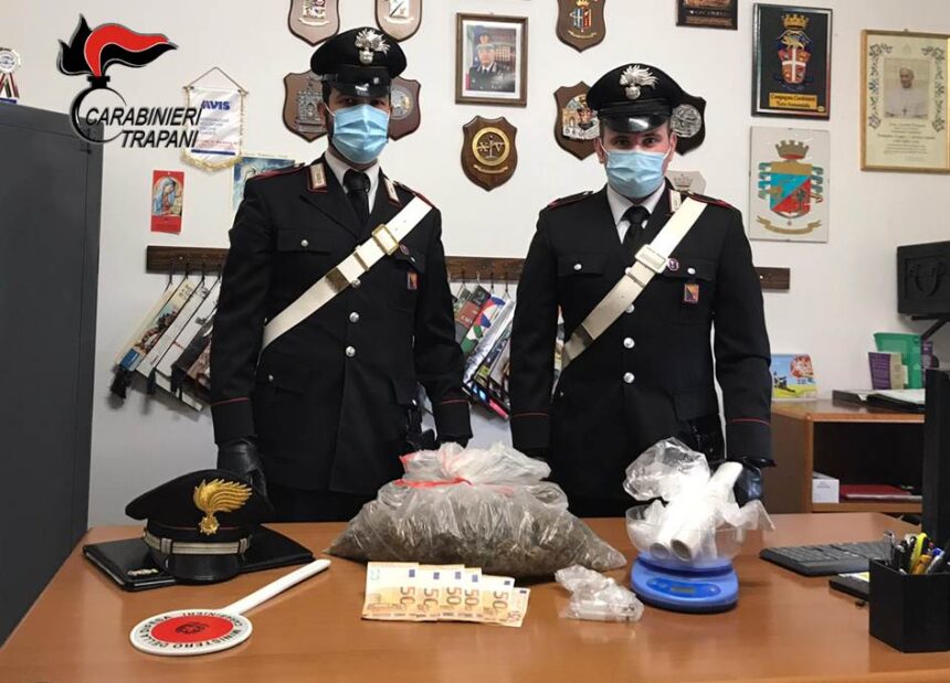 Marsala, mezzo chilo di marijuana in casa: arrestato dai Carabinieri, percepiva anche il reddito di cittadinanza