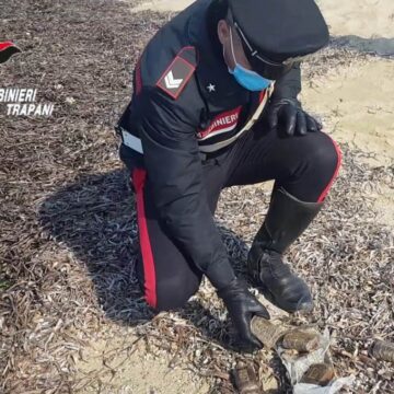 Petrosino. Panetti di hashish sul lungomare: intervengono i Carabinieri