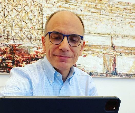 Enrico Letta eletto segretario del Pd Enrico Letta eletto segretario del Pd