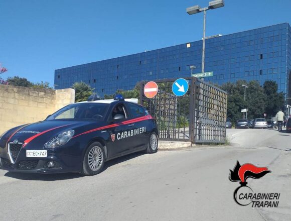 Castelvetrano: guida senza patente investe 3 persone. Denunciato dai Carabinieri