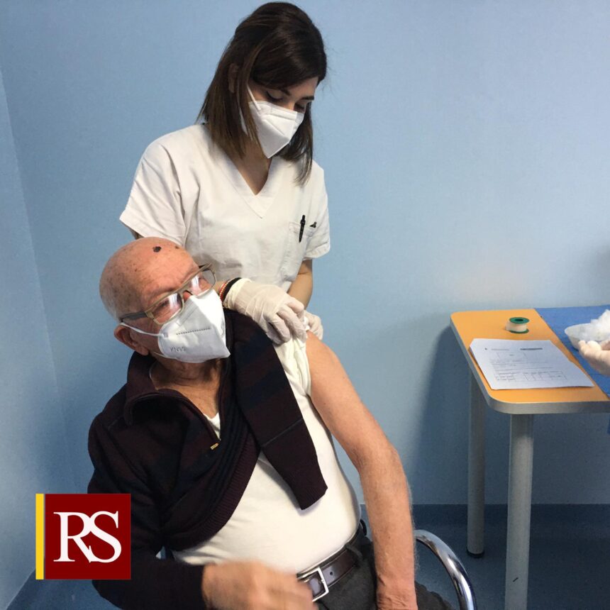 Vaccini Sicilia, già 53mila prenotati tra gli over 70