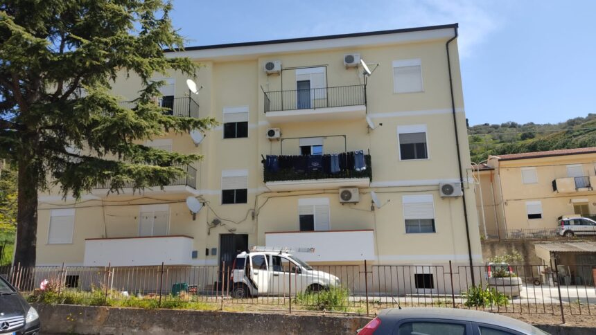 Pettineo (Me), Falcone consegna palazzine Iacp ristrutturate dal governo Musumeci