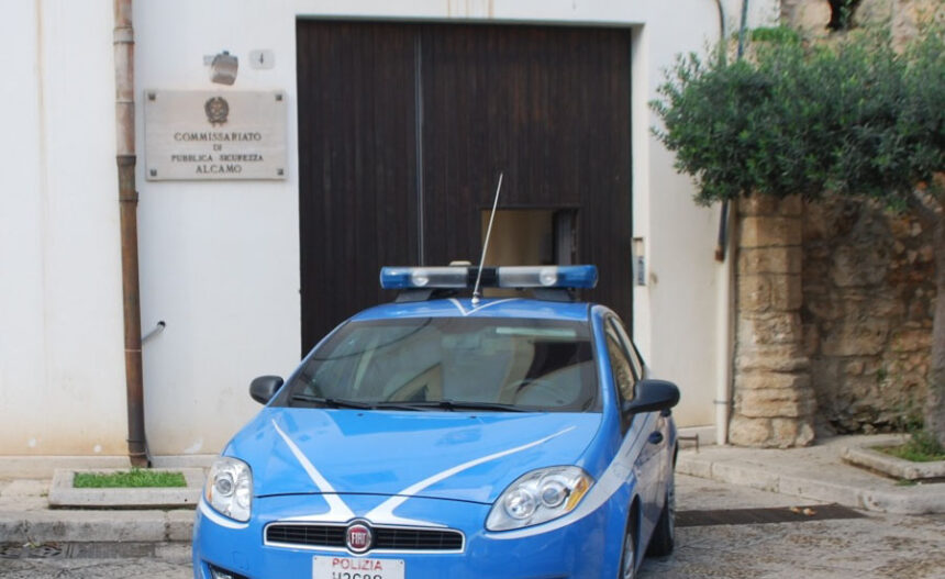 Alcamo – Pregiudicato con la passione della coltivazione di marijuana aveva appena allestito piccola piantagione: arrestato dalla Polizia di Stato