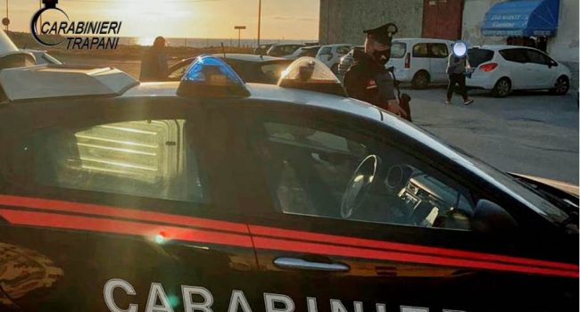 Controlli anticovid serrati dei carabinieri: chiuso ristorante al porto peschereccio di Trapani