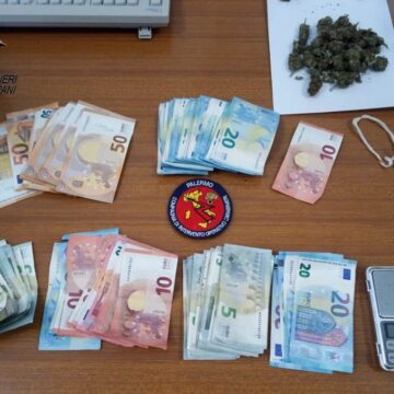 Alcamo. I Carabinieri arrestano un 29enne accusato di spaccio di marijuana