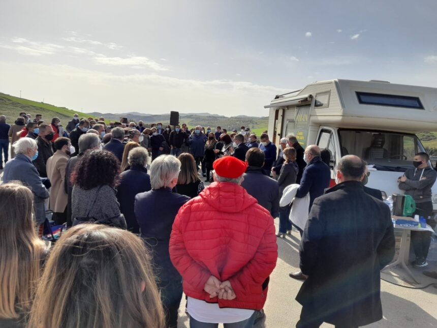 Zone Franche Montane: scendono in campo gli imprenditori. Il 30 maggio, nuovo presidio allo svincolo Irosa