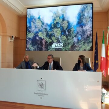 Ambiente, in Sicilia la campagna antincendio si fa anche coi droni. Cordaro: «Invito i siciliani a utilizzare il 1515»