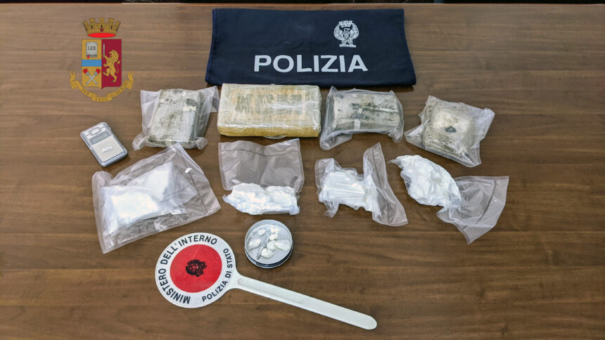 Trapani: la Polizia di Stato sequestra 2 kili e 100 grammi di cocaina ed 1 kilo e 300 grammi di eroina. Tre arresti