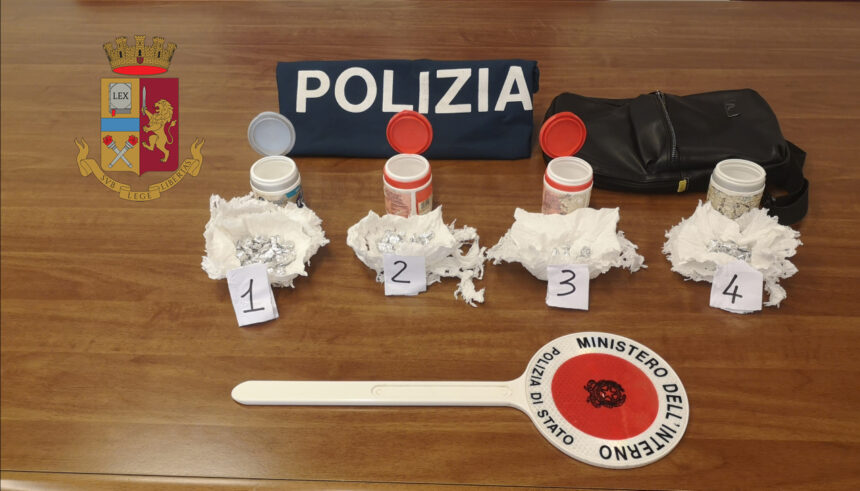 Scappa con 90 dosi di droga: pusher arrestato dalla Polizia di Stato a Trapani
